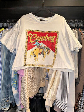 Cowboy Graphic Short Sleeve Tee in White & Red